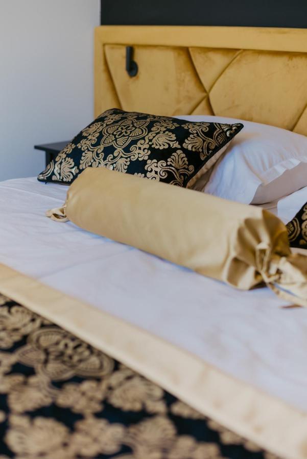 Villa Bloomhill Escape Трогир Екстериор снимка