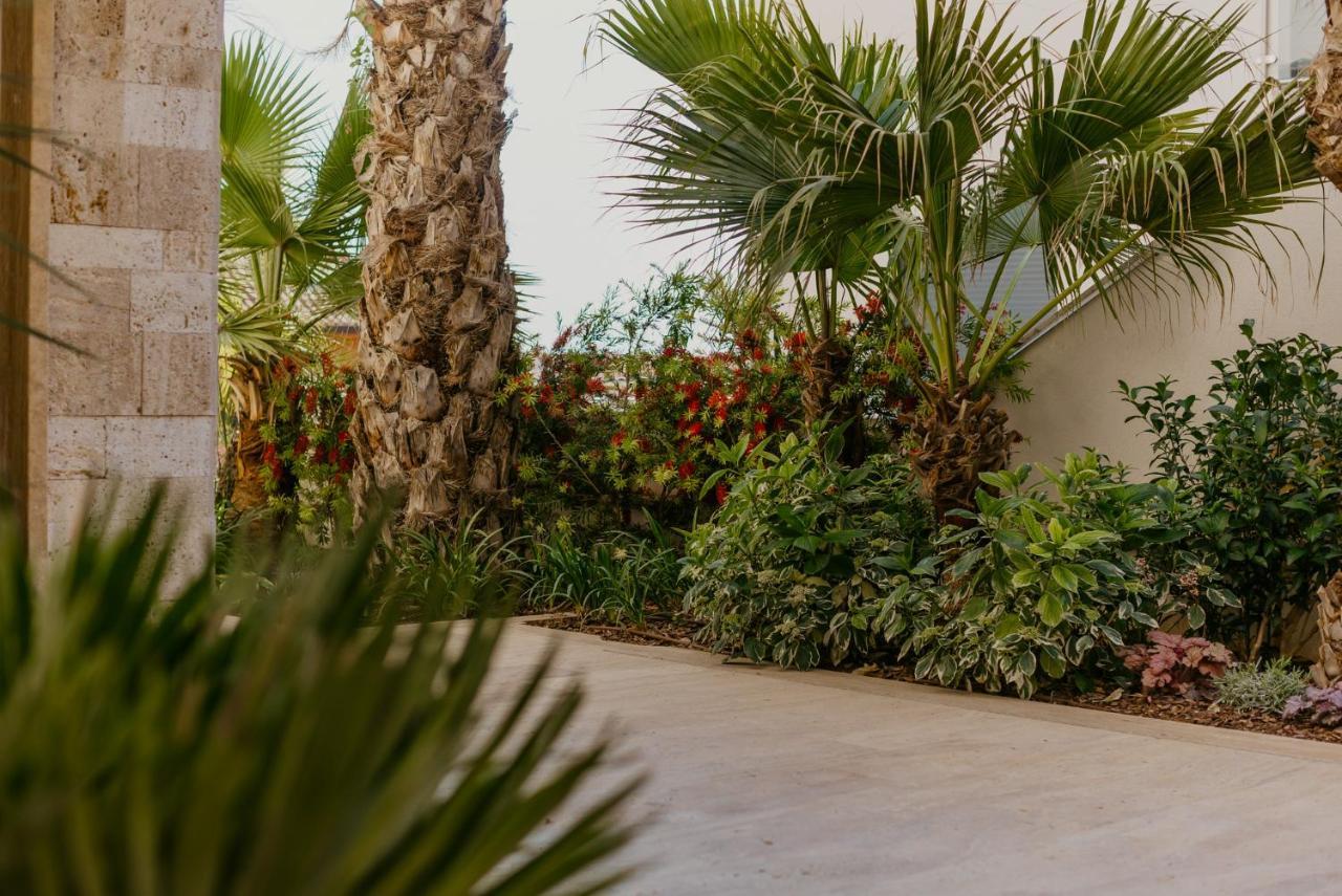 Villa Bloomhill Escape Трогир Екстериор снимка