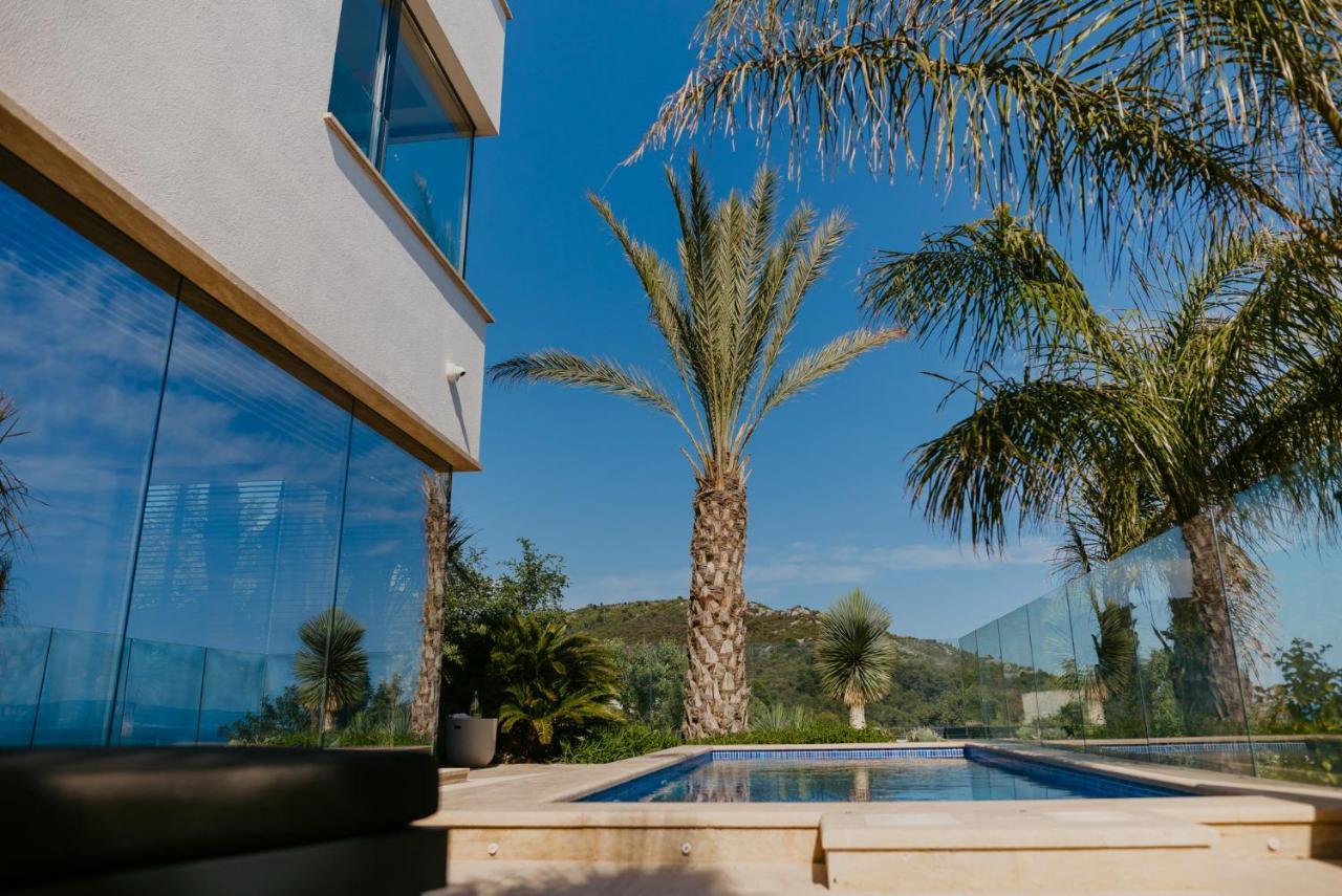 Villa Bloomhill Escape Трогир Екстериор снимка